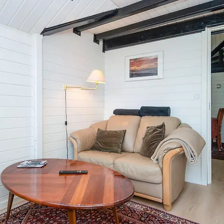 Vakantiehuis Enchanting With Whirlpool-by Traum