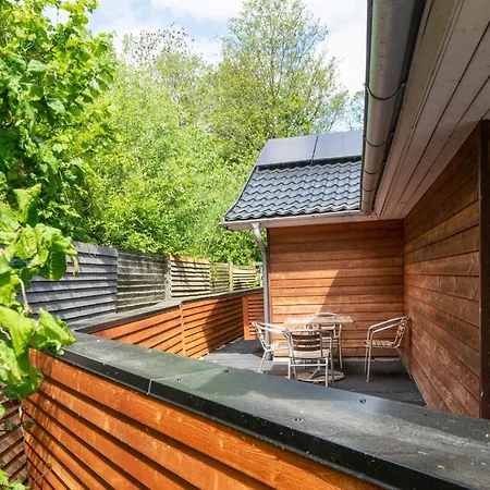 Vakantiehuis Enchanting With Whirlpool-by Traum